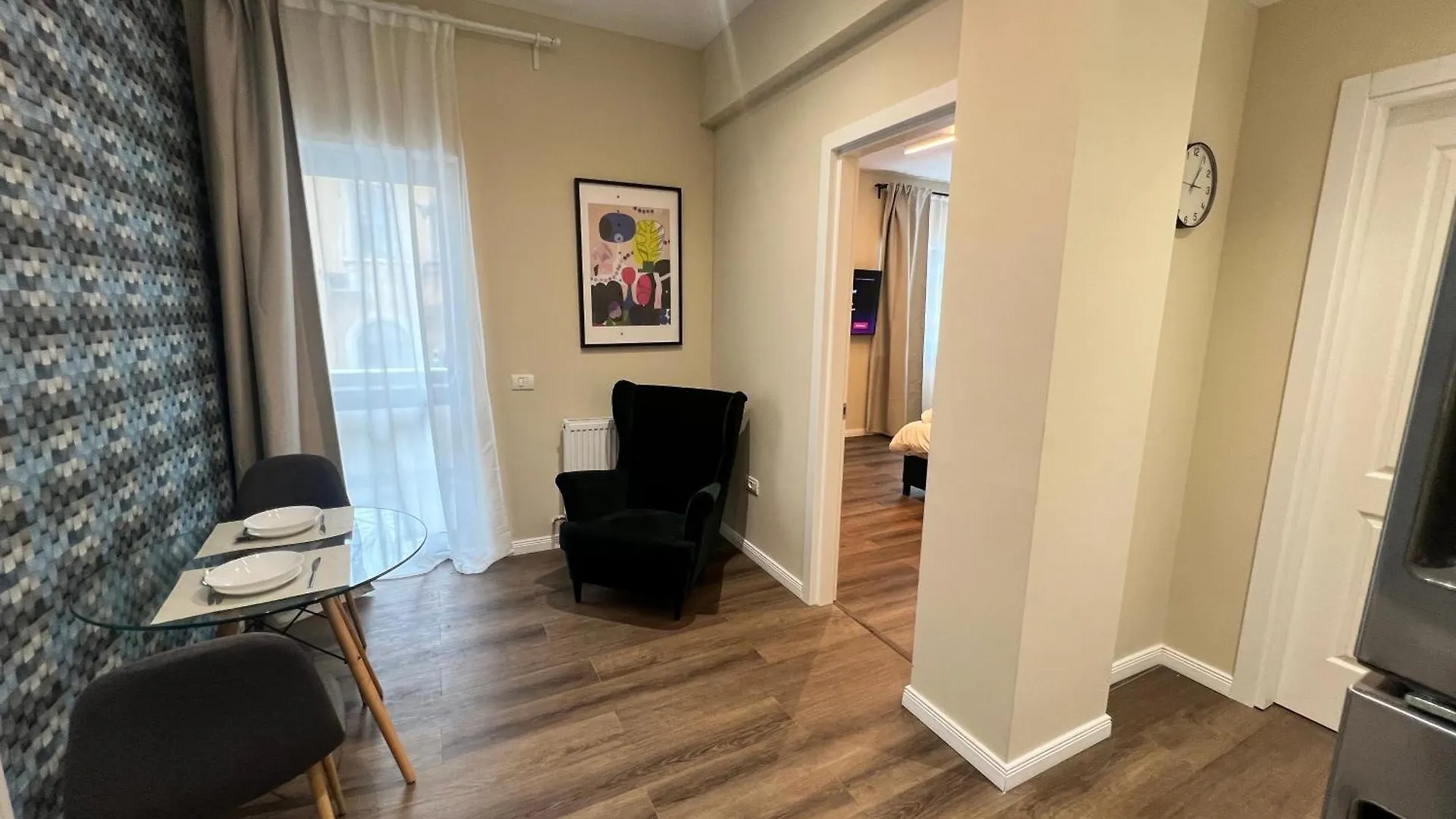 Modern Oasis In Bucharest\'S Core contacts