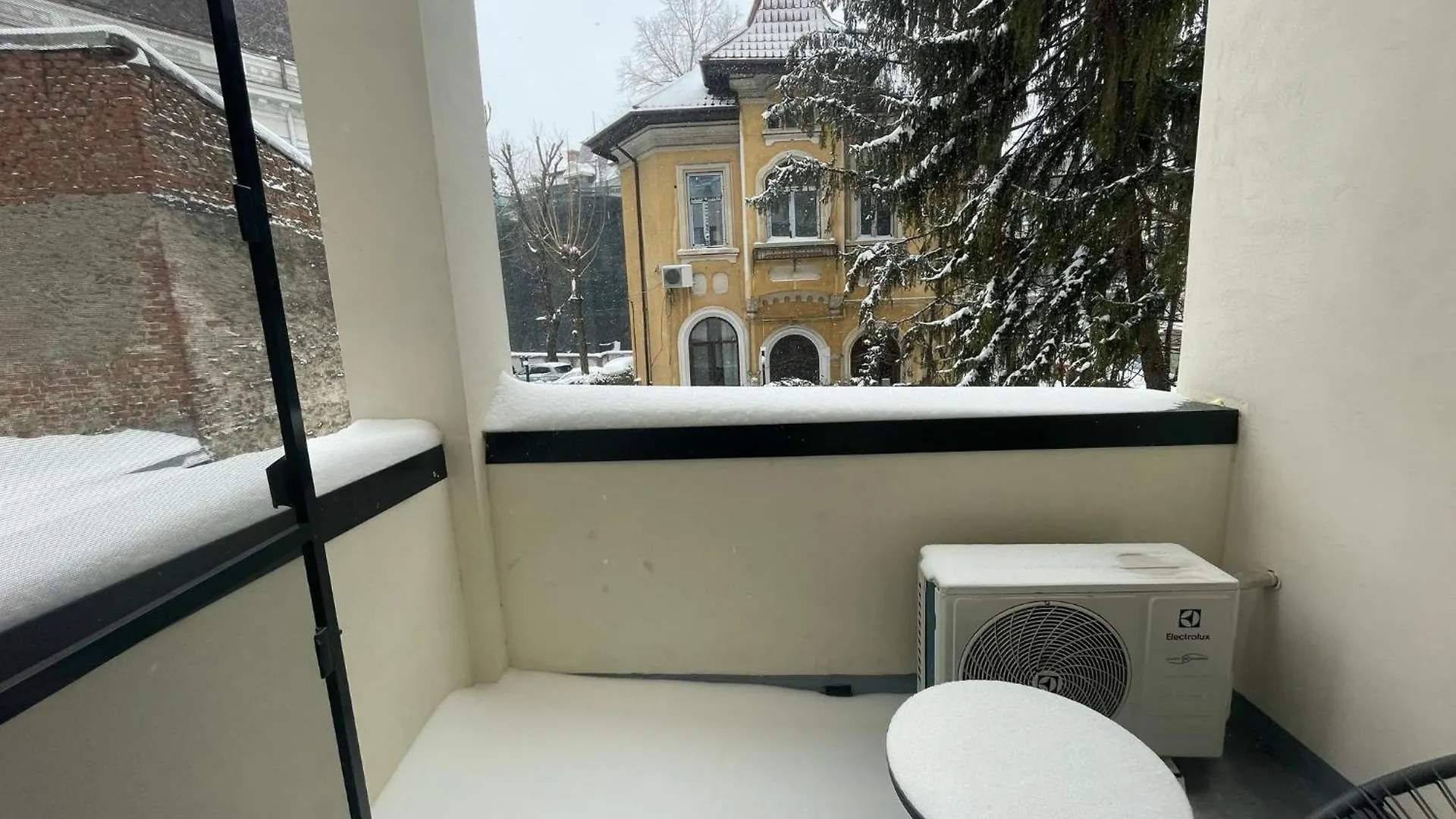 Modern Oasis In Bucharest'S Core 0*, Bucharest Romania